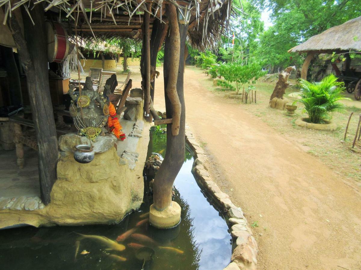 Humbhaha Jungle Yala Nature Eco Resort Kataragama Exterior foto